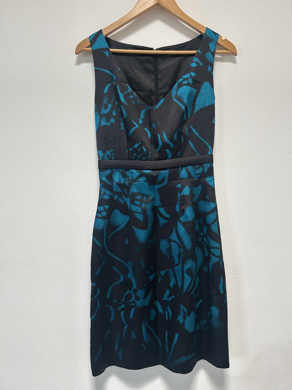 Tahari Teal and Black V‑Neck Floral Sheath Dress